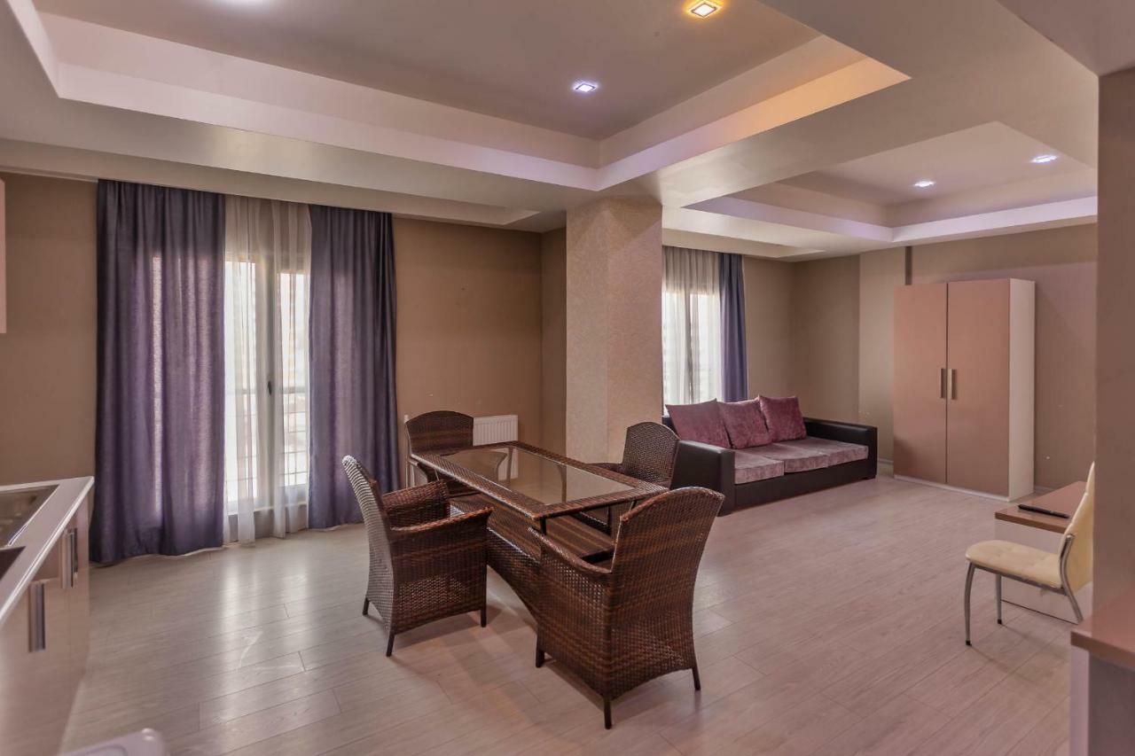 Diplomat Suites Baku Ngoại thất bức ảnh